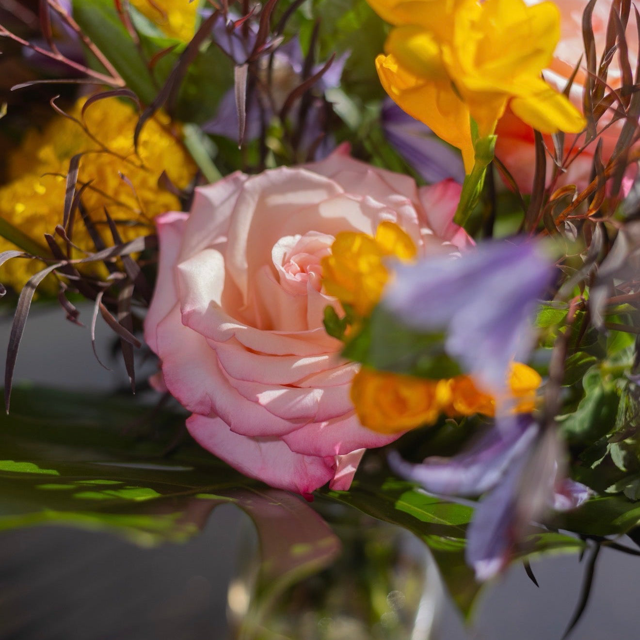 Bachata Rosa Jar Arrangement — Aug 29 Pickup Only